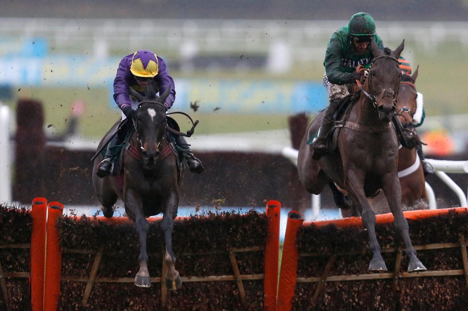  Agrapart and Lizzie Kelly (left) have won at Cheltenham before