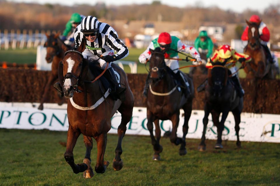  Morney Wing knuckles down for Paddy Brennan