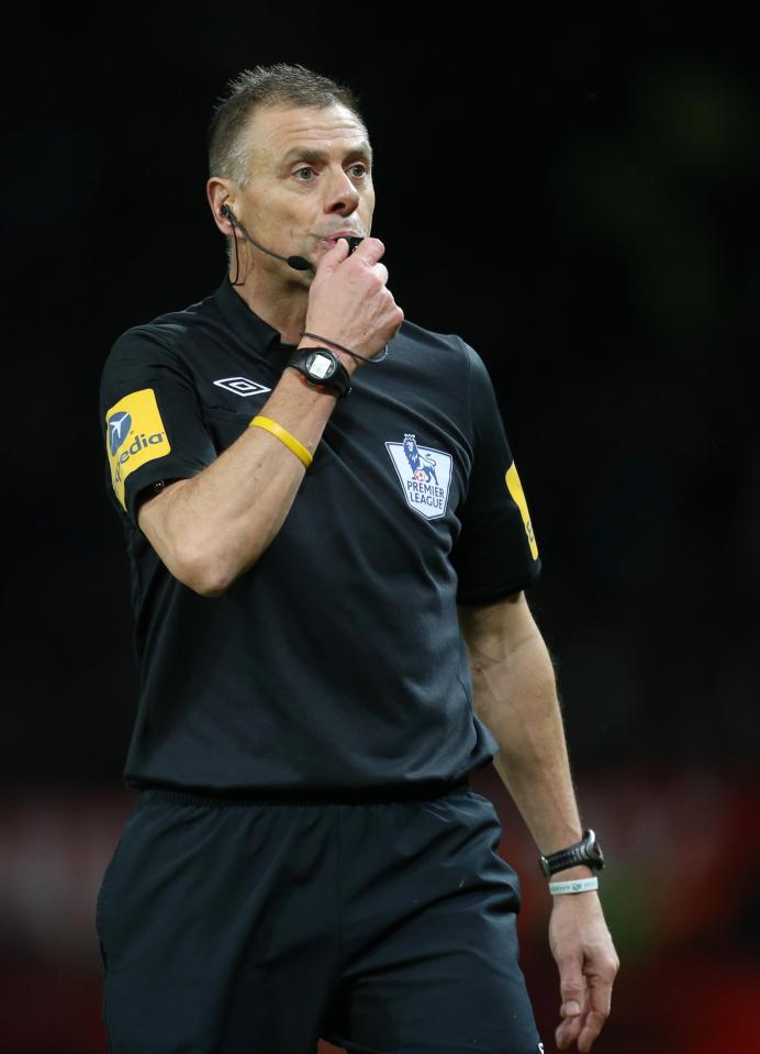  Mark Halsey has slated the performance of referee's this season