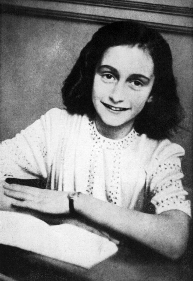  Gena met, and cared for, Anne Frank as she lay dying of typhus