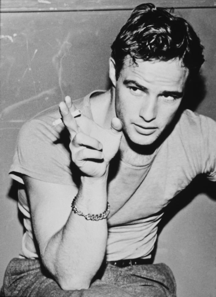  Actor and activist Brando Marlon wrote he had a fling with Jackie in the year after her husband died