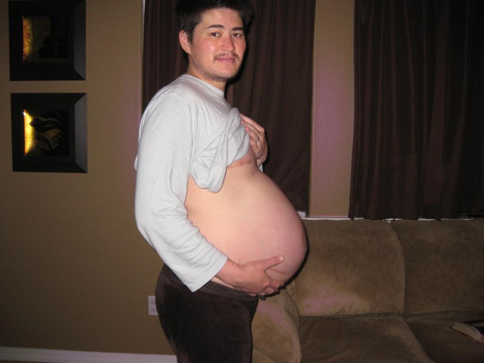  Thomas Beatie . . . the first pregnant man