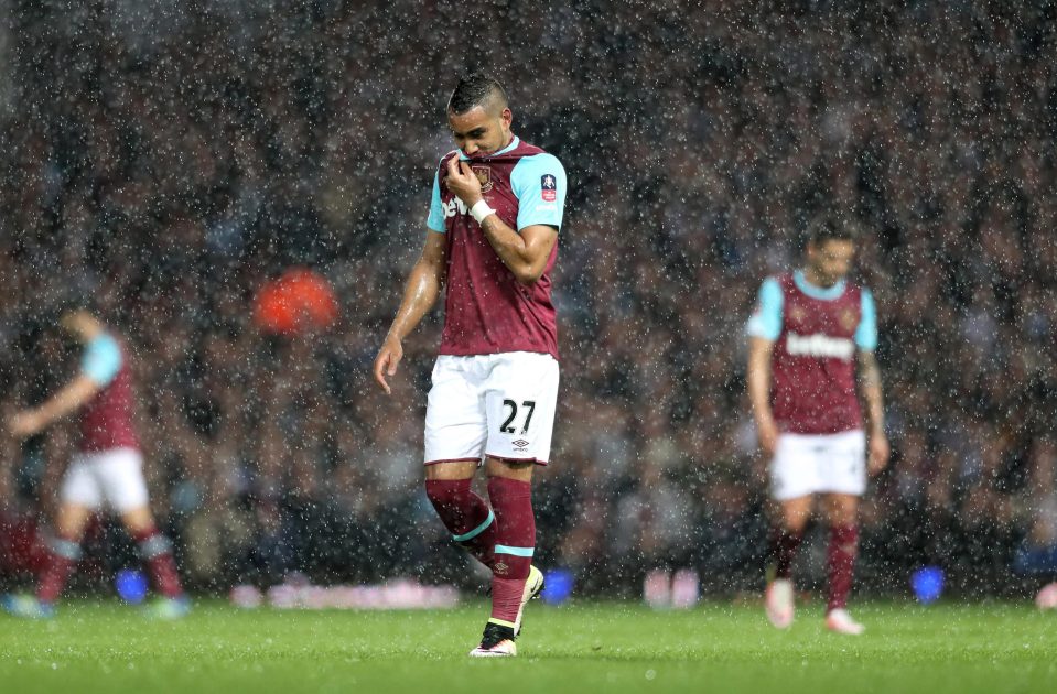  Dimitri Payet has been told he no longer belongs in the West Ham Whatsapp group