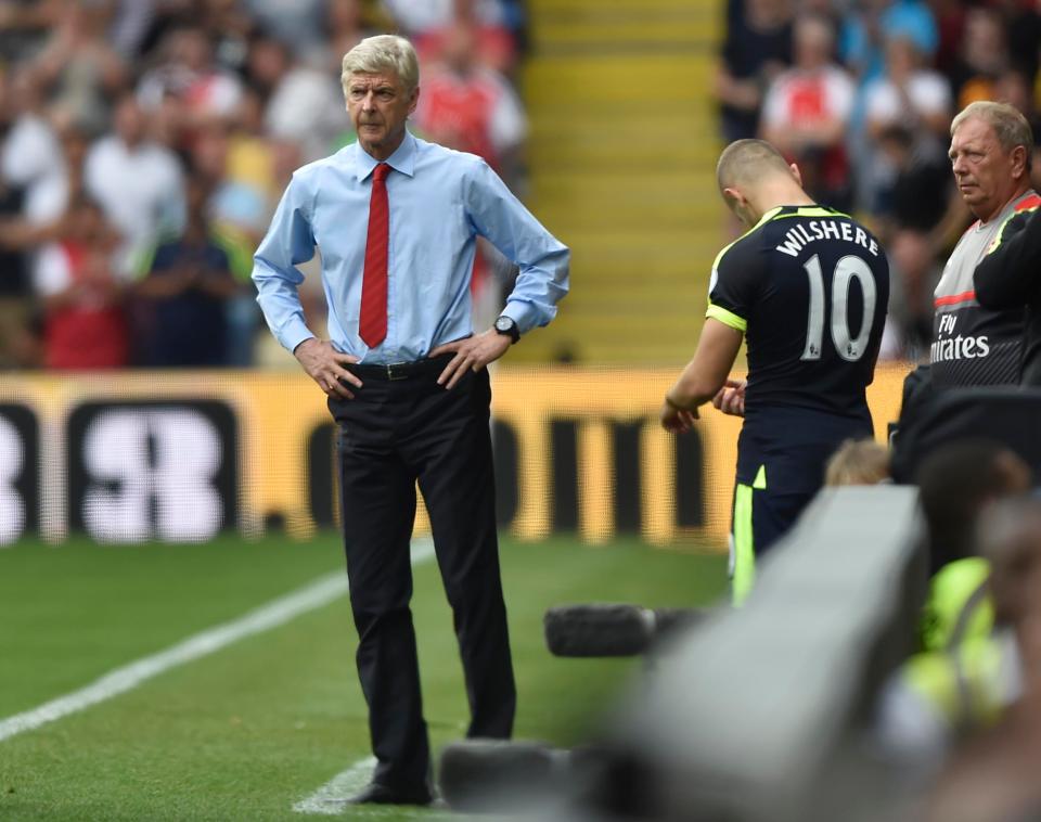  Wenger is hoping to tie up Wilshere to a new deal