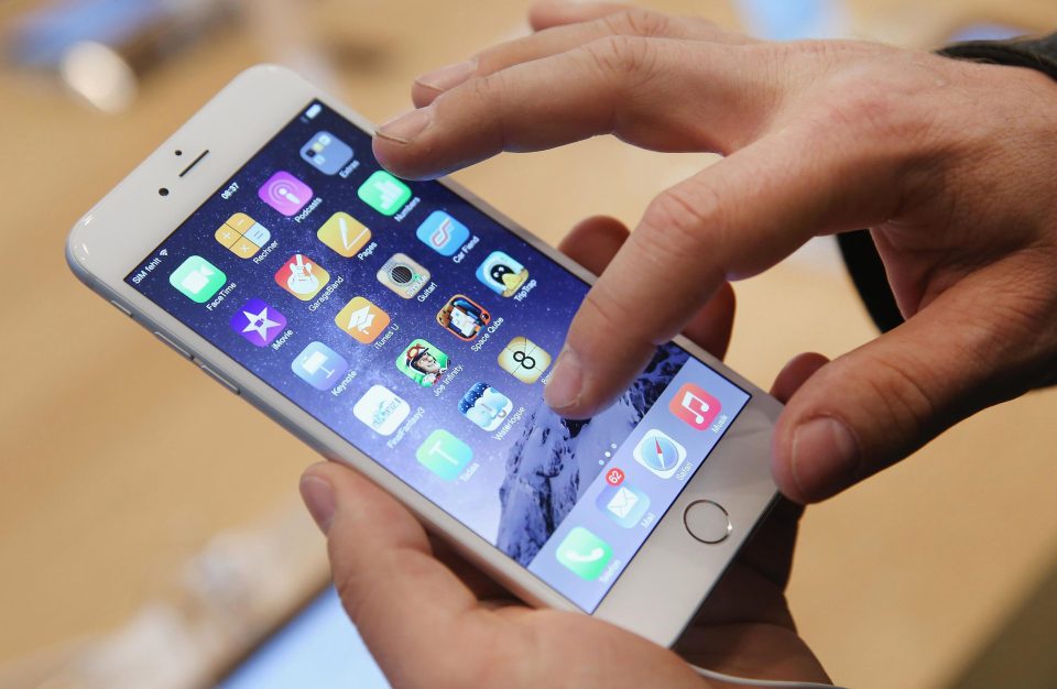  Apple sources claim the iPhone 6s battery replacement programme could extend to the iPhone 6