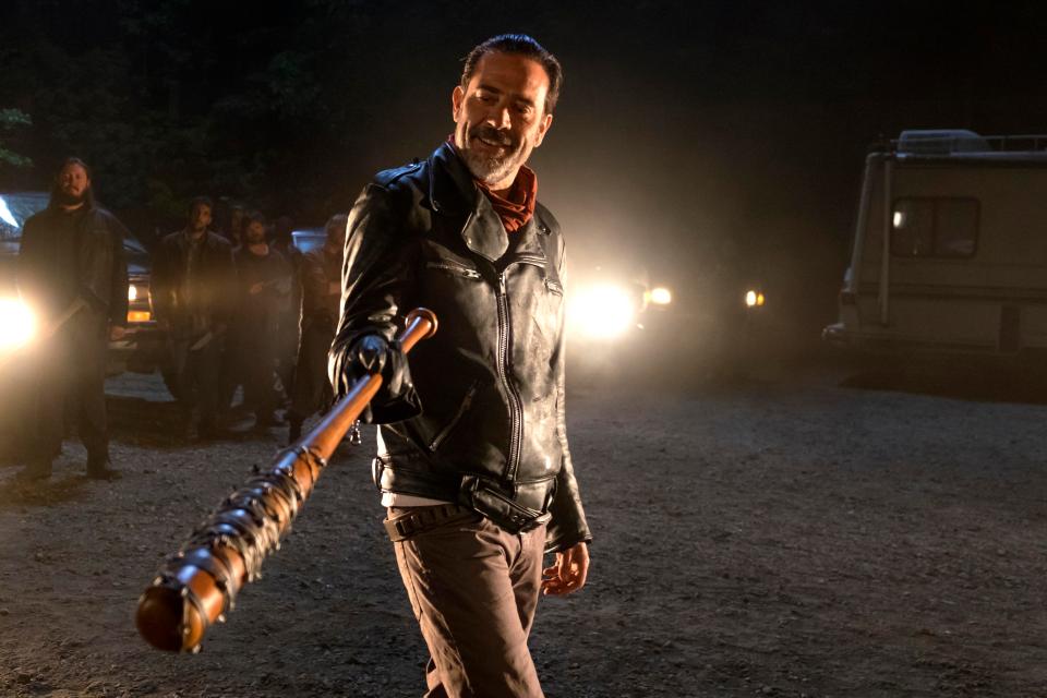  Jeffrey Dean Morgan wields his horrifying weapon