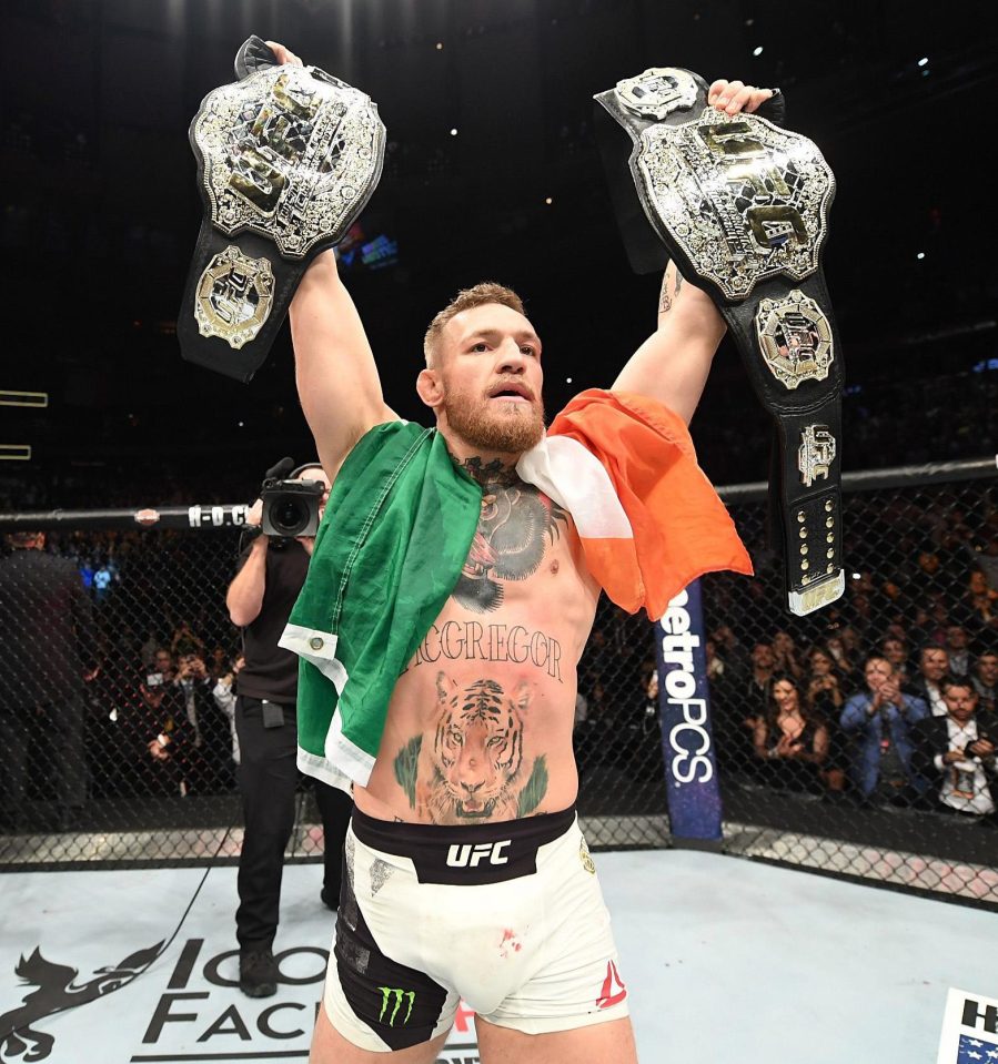  Conor McGregor is eyeing up a superfight with undefeated boxer Floyd Mayweather