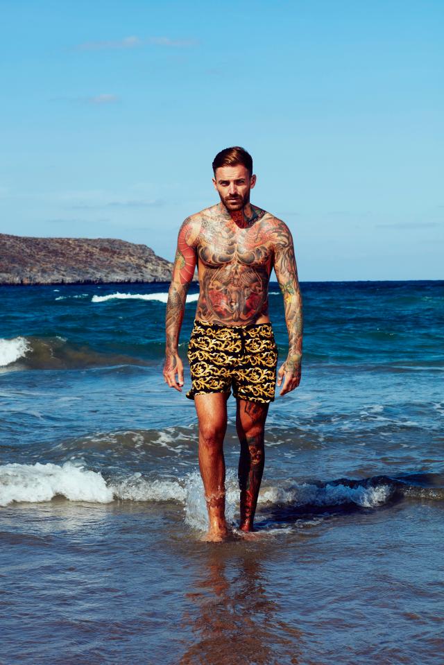  Aaron Chalmers has three former conquests join him in the Crete villa