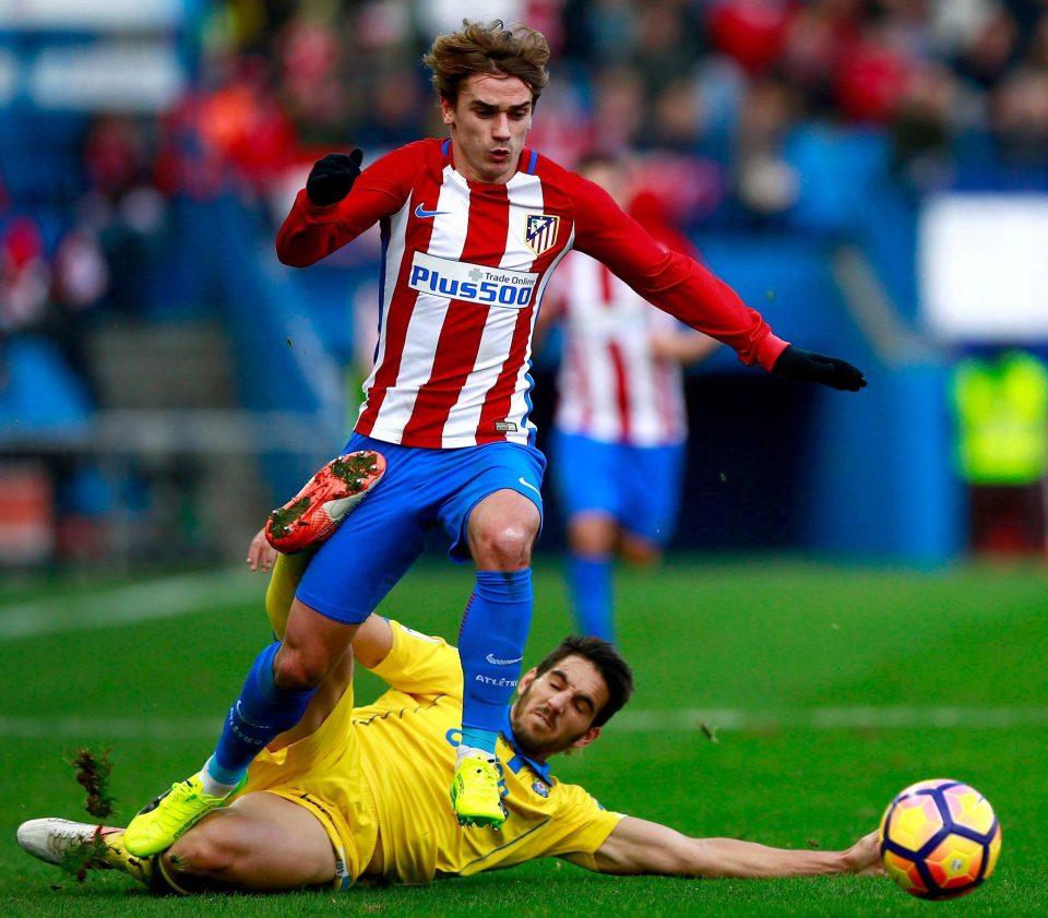  Antoine Griezmann has been linked with a sensational move to Manchester United