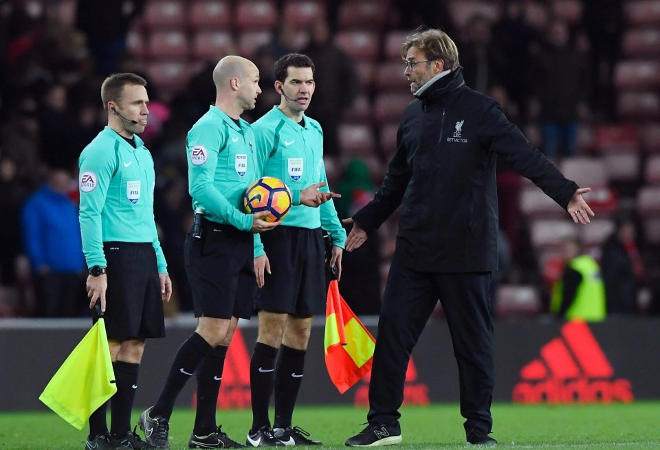  Jurgen Klopp makes his feelings known to Anthony Taylor