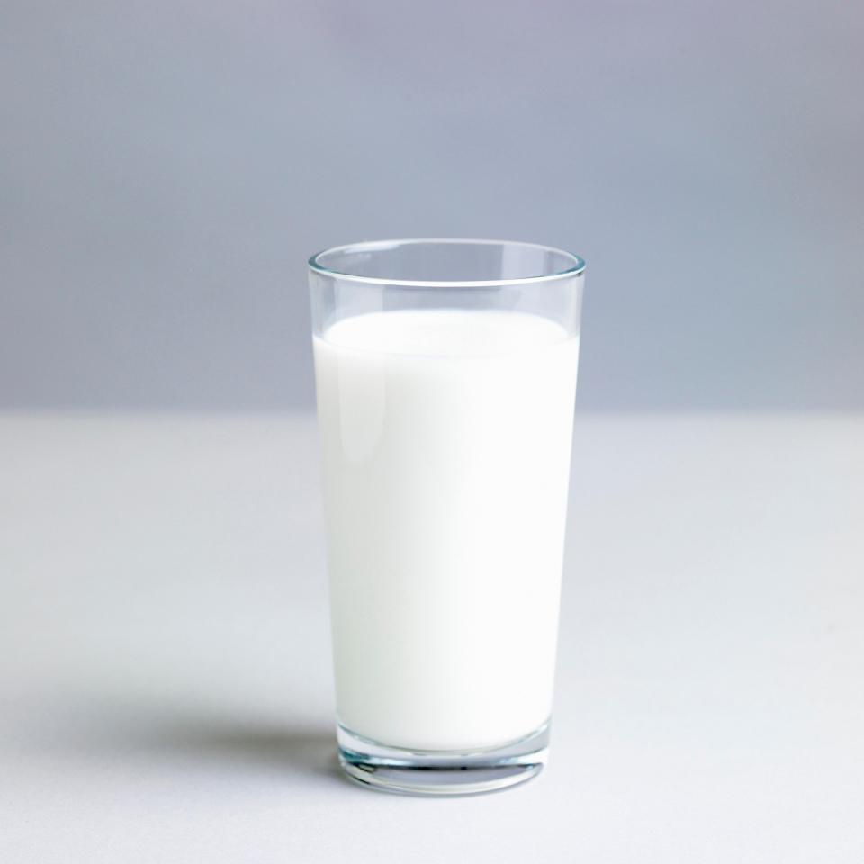  100ml of semi-smikked milk