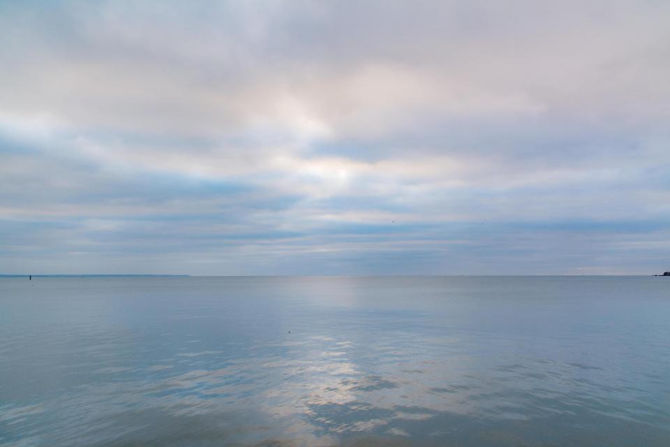  The Cornish coast saw a sunrise temperature of 9C at Penzance sea front this morning, with a calm sea