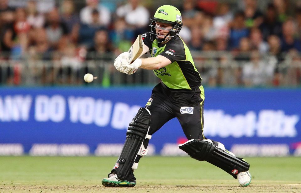  Eoin Morgan ends his last Sydney Thunder game as a hero thanks to final ball six