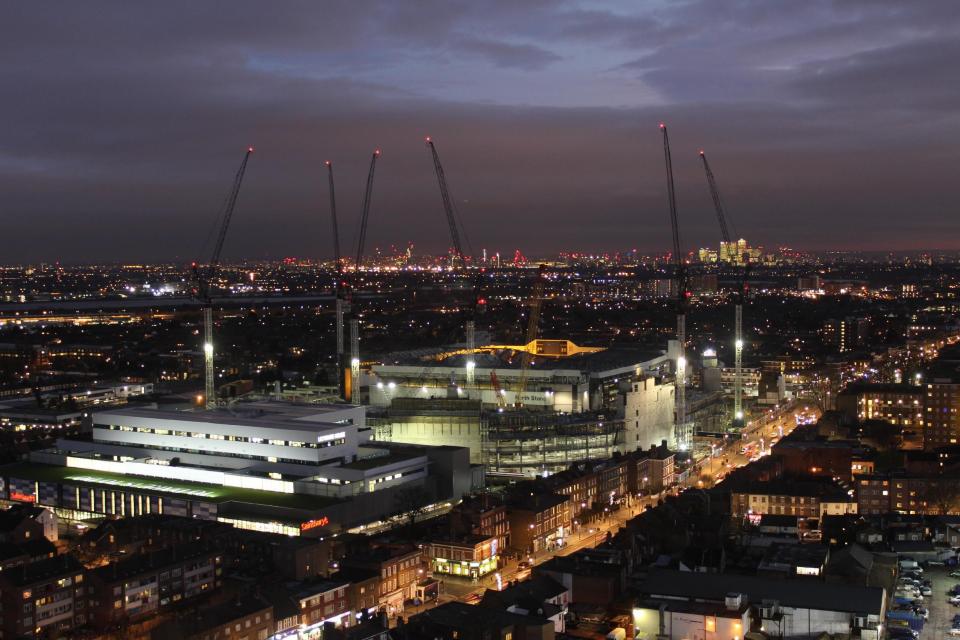  Tottenham's new stadium will hold around 62,000 spectators