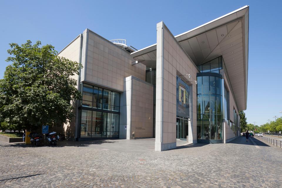  The House of History museum in Bonn is considering putting the truck on display