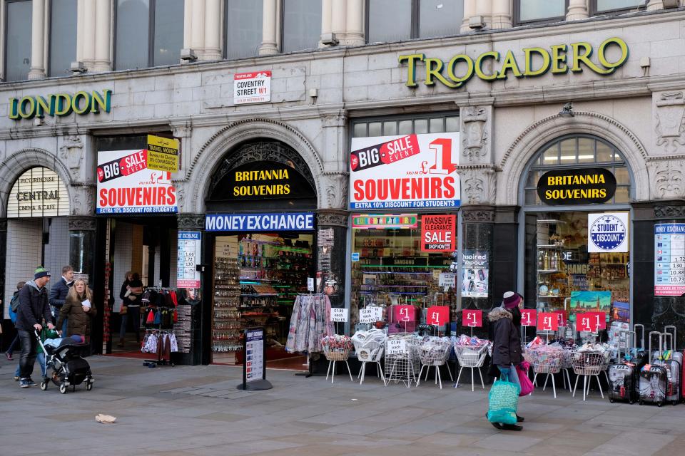  The shops selling the shirts in Piccadilly Circus