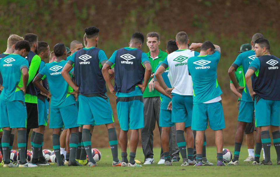  New Chapecoense players gather round during training session