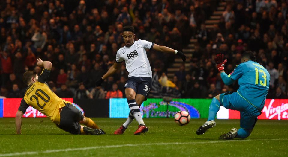  Callum Robinson fired Preston ahead in just the seventh minute