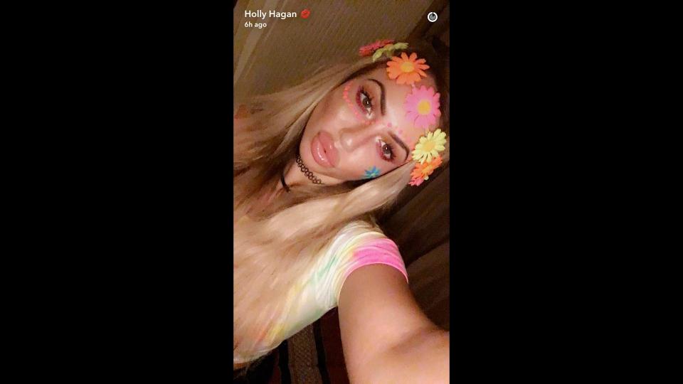  Holly stunned in a colourful head band