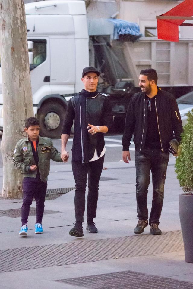  Ronaldo was out with his son and a friend