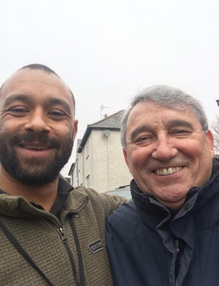  Delivery man Lee Tunnell may have taken the last pic of football hero Graham Taylor earlier this week