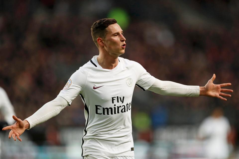  Paris Saint-Germain's Julian Draxler celebrates after scoring against Rennes