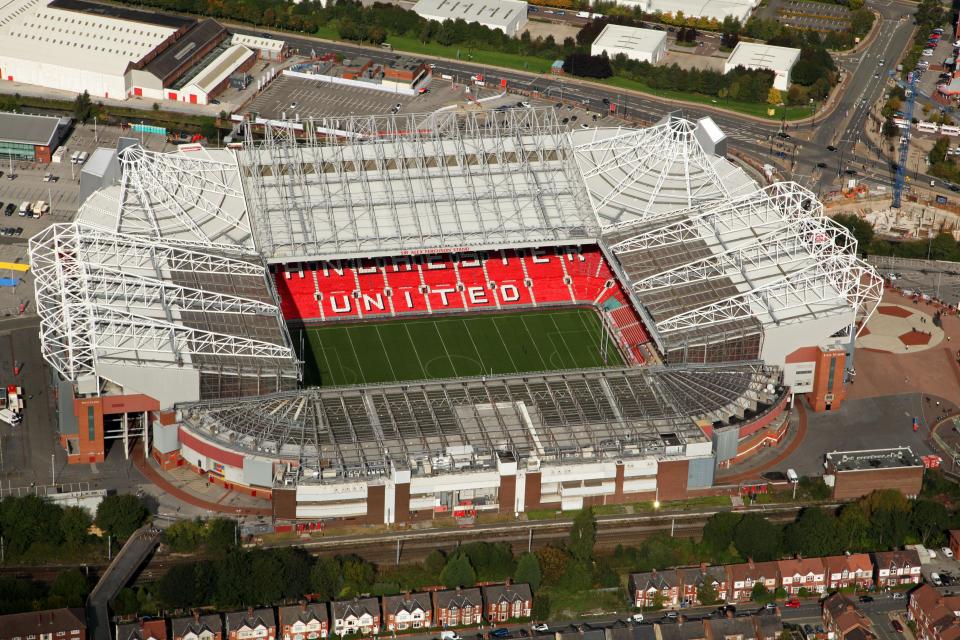  Manchester United are planning to increase Old Trafford's capacity from 75,000 to 88,000