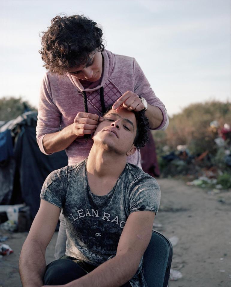  Castro Garcia shot this image in Calais, which showed North African men threading each others' eyebrows