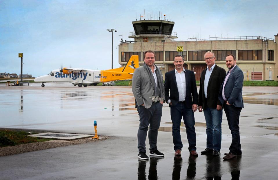  CEO Nick Magliocchetti, left, with collaborators Captain Matt Bisson , Captain Simon Crook and Darren Vogel