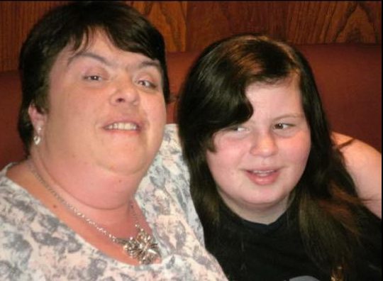  Nicola Foster (left) opted for a gastric bypass as she had trouble walking and breathing