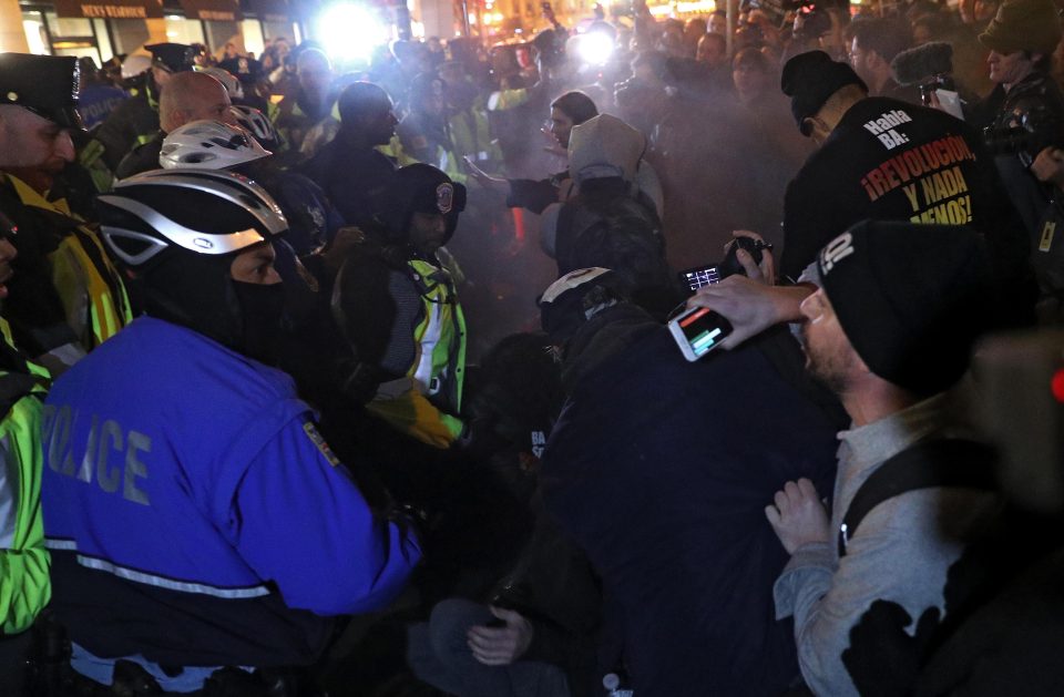  Anti-Trump protesters clash with cops in Washington DC