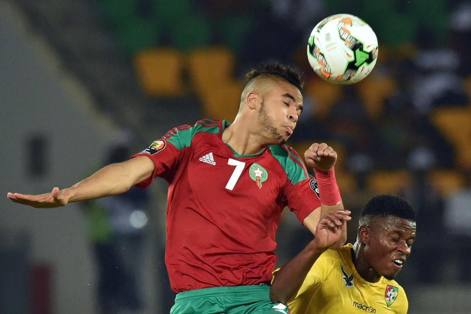  Morocco's forward Youssef En-Nesyri (L) heads the ball with Togo's midfielder Floyd Ayite