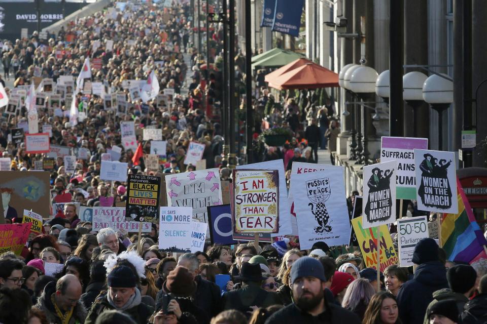  Thousands of people marched in London