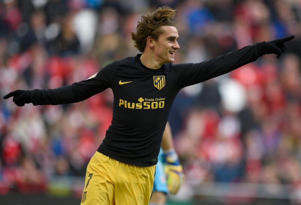  Antoine Griezmann continues to be linked with a move to Manchester United