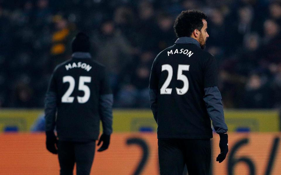  Tom Huddlestone wears a Mason 25 shirt in tribute to his Hull team-mate