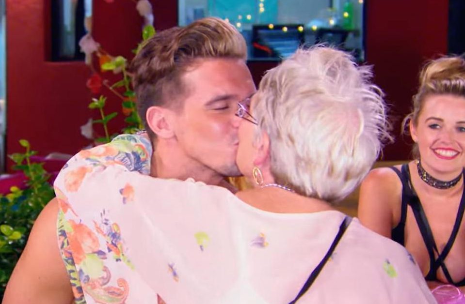  Gaz Beadle enjoys a steamy kiss with 70-year-old Joyce