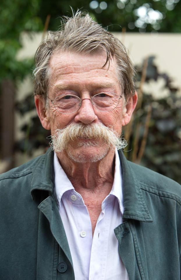  Legendary actor John Hurt has passed away at the age of 77