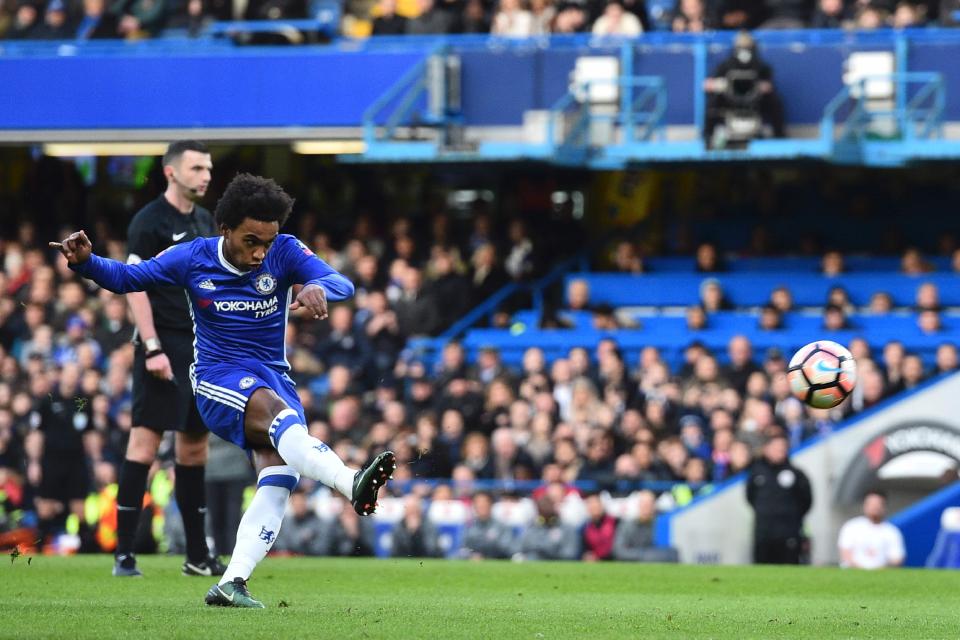  Willian curled Chelsea into the lead with a trademark set-piece after 14 minutes