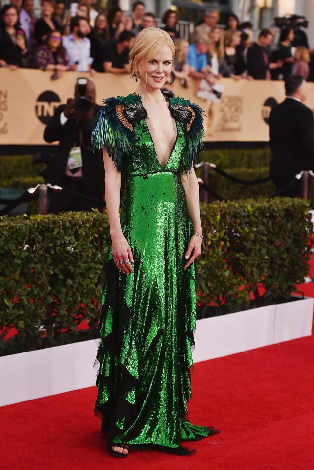  Nicole Kidman opted for green sequins