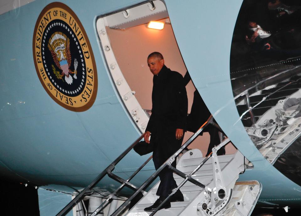  The president was preparing to speak to several thousand people at the Chicago convention centre