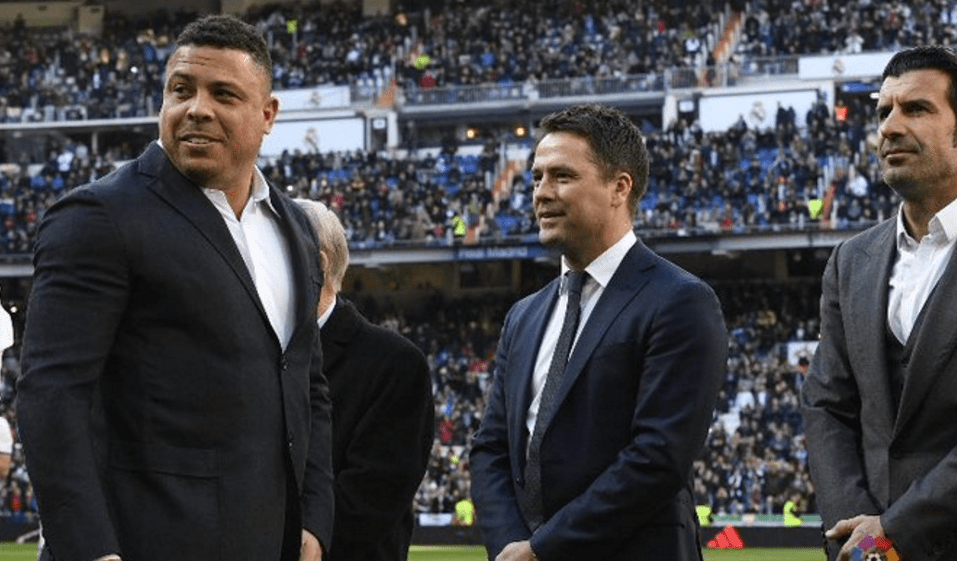 Michael Owen next to Brazil legend Ronaldo today at the Bernabeu