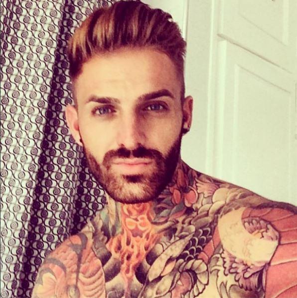  Aaron Chalmers denied he'd thrown food at Lauren before they broke up