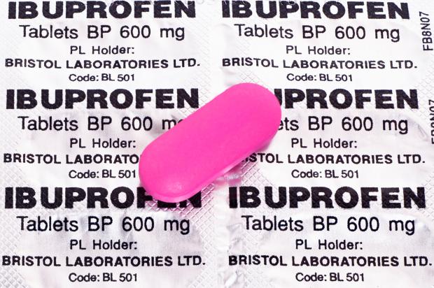 No common painkillers - including ibuprofen and aspirin - are effective for back pain, experts claim