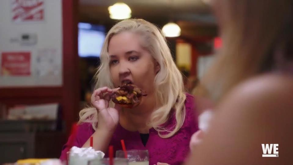  Her niece Amber suggests she go on a "revenge diet" to show Sugar what he's missing