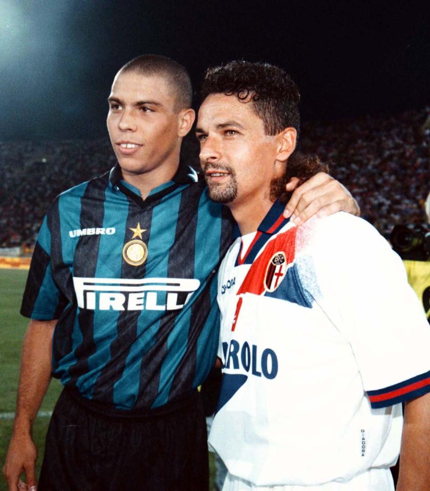  Ronaldo and Roberto Baggio before and Inter vs Bologna clash in 1997-98