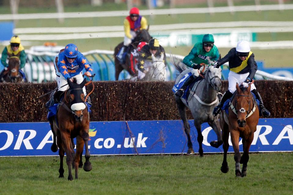  Vicente (left) won the Scottish Grand National last year