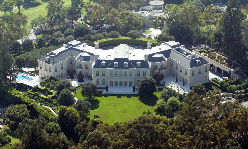  The couple have viewed Petra and James Stunt's £85m Hollywood mansion