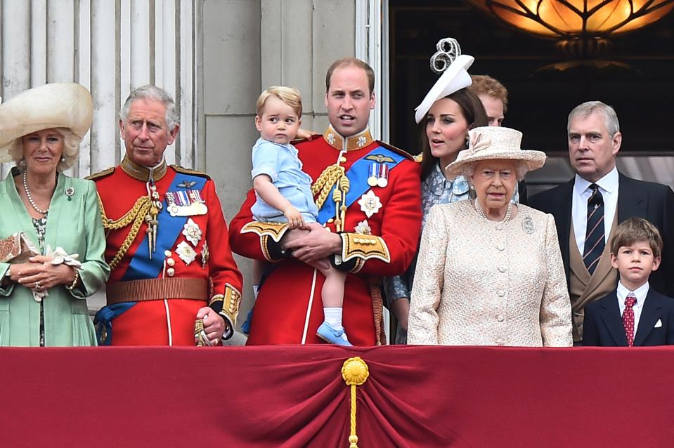  Royal family celebrate with the Queen in special family snap