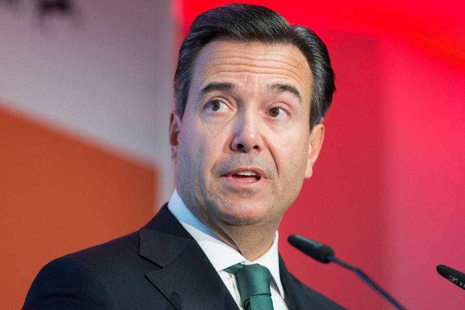  Lloyds CEO Antonio Horta-Osorio should keep his pledge to investigate a crooked manager in Reading