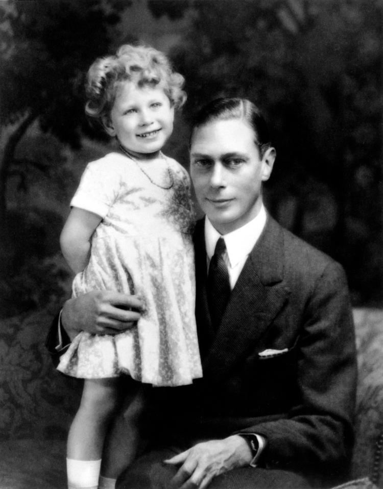  Princess Elizabeth with dad Prince George in 1930 before he became king